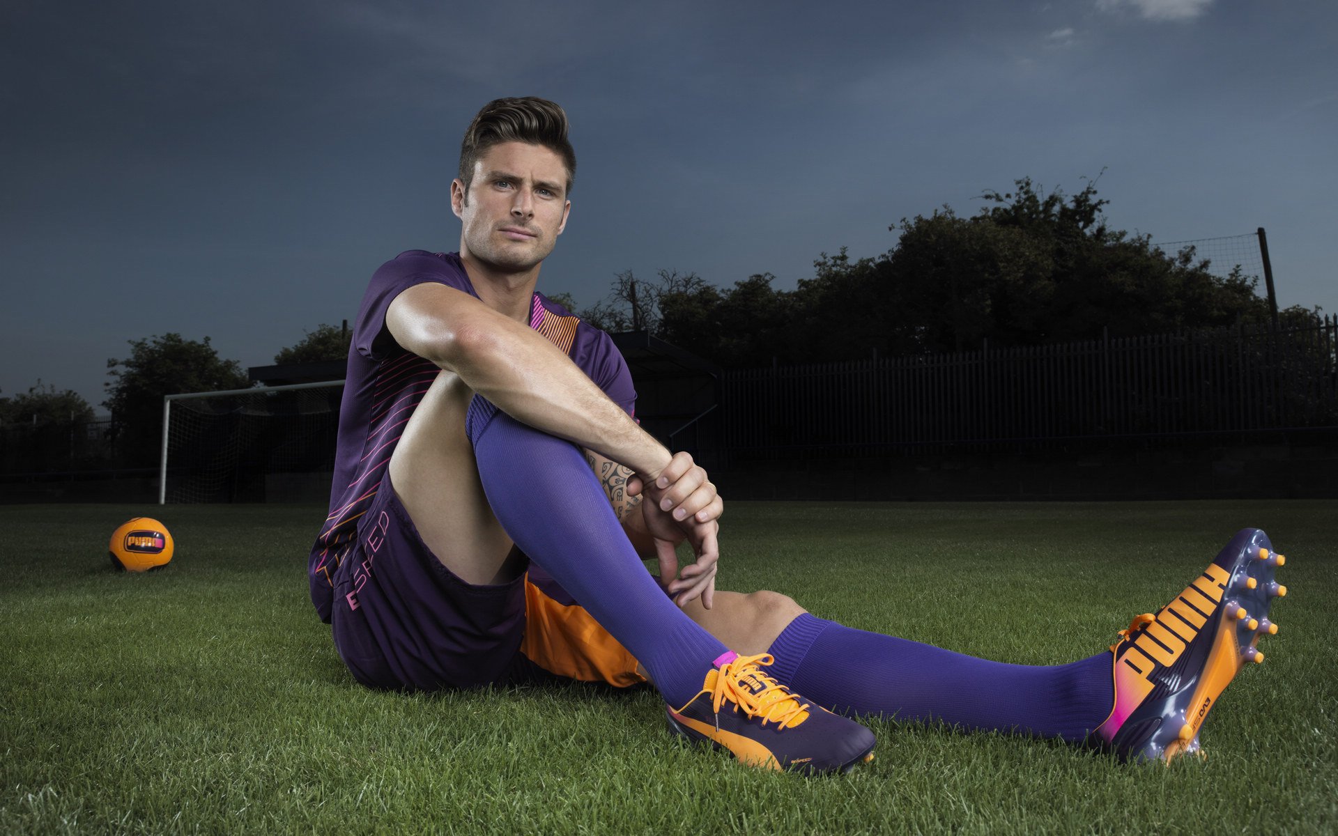 开云体育2026-英格兰完胜哥伦比亚，卢卡库关键制胜，战术、意志与未来的三重奏